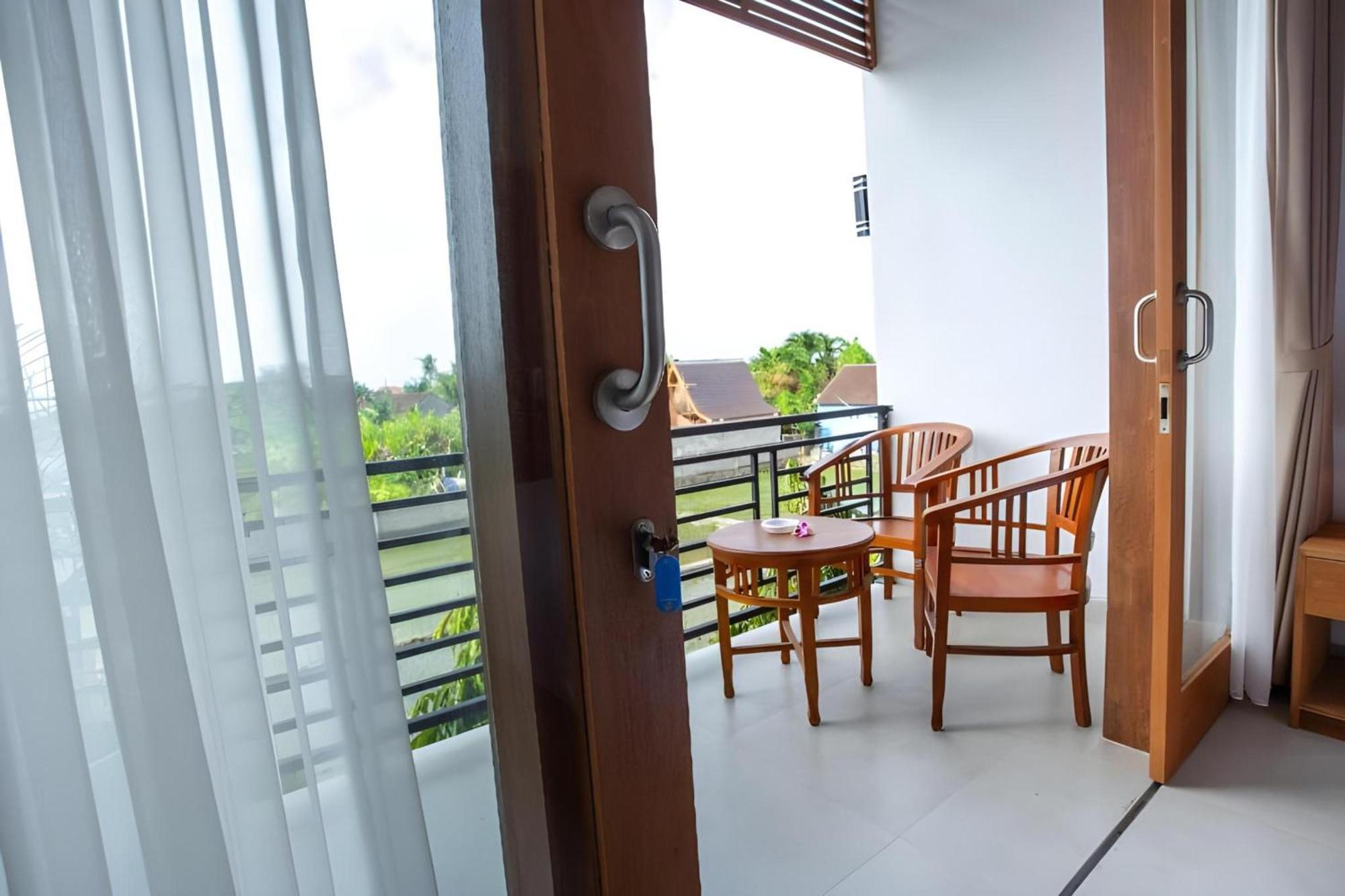 Oyo 1207 Pondok 789 Near Canggu Echo Beach Exterior photo